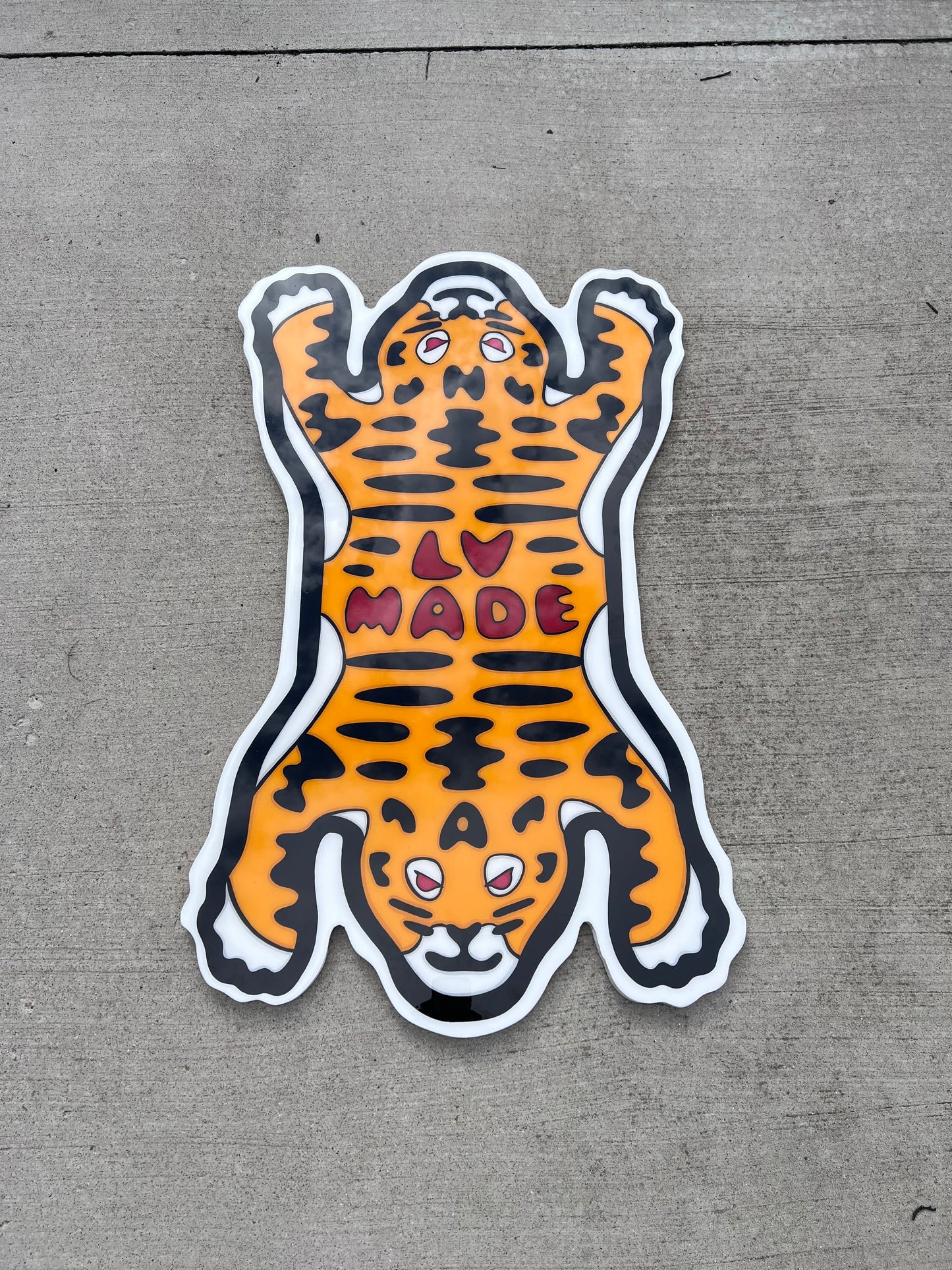 Lv made tiger art
