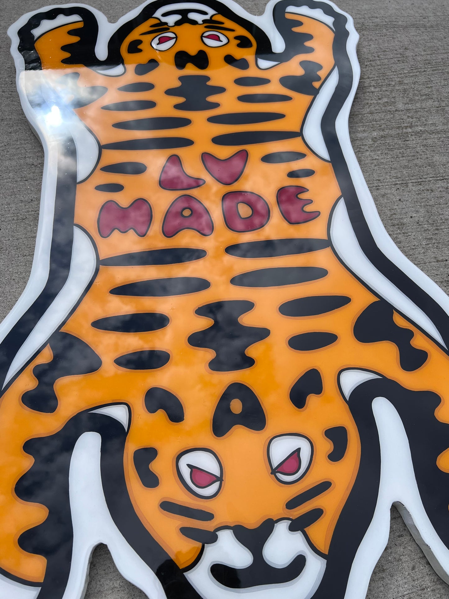 Lv made tiger art