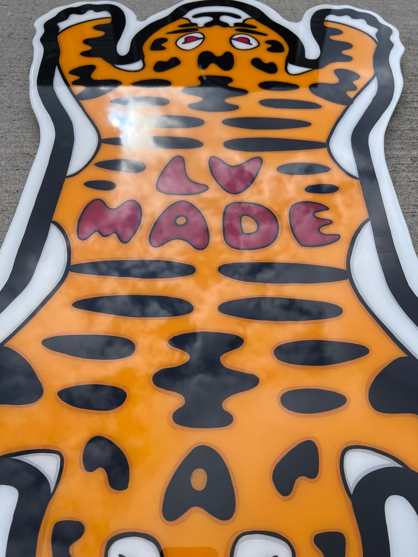 Lv made tiger art